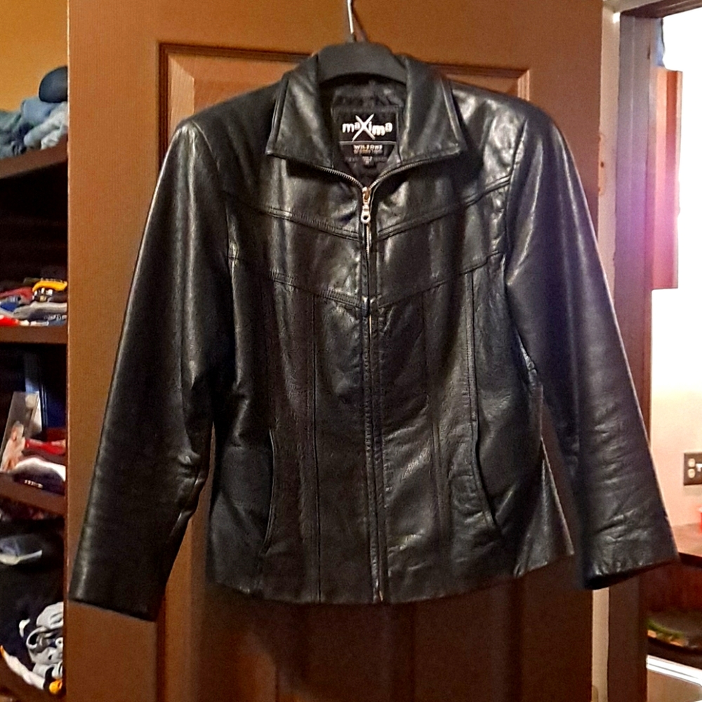 Black leather jacker